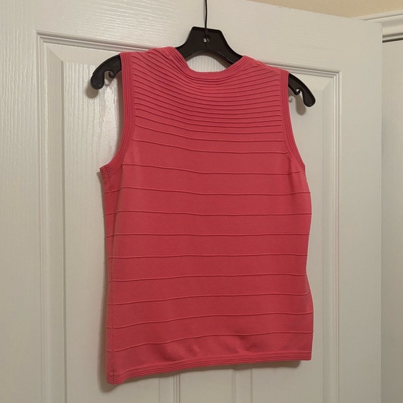 NEIMAN MARCUS Exclusive Silk Sleeveless Ribbed Tank in Pink - Picture 8 of 9